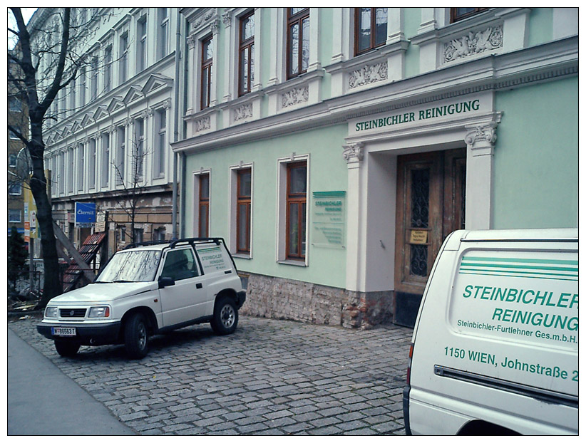 johnstr.jpg